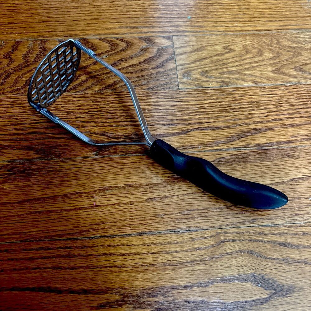 Vintage Cutco No. 14 Potato Masher Stainless Steel Brown Swirl Handle USA